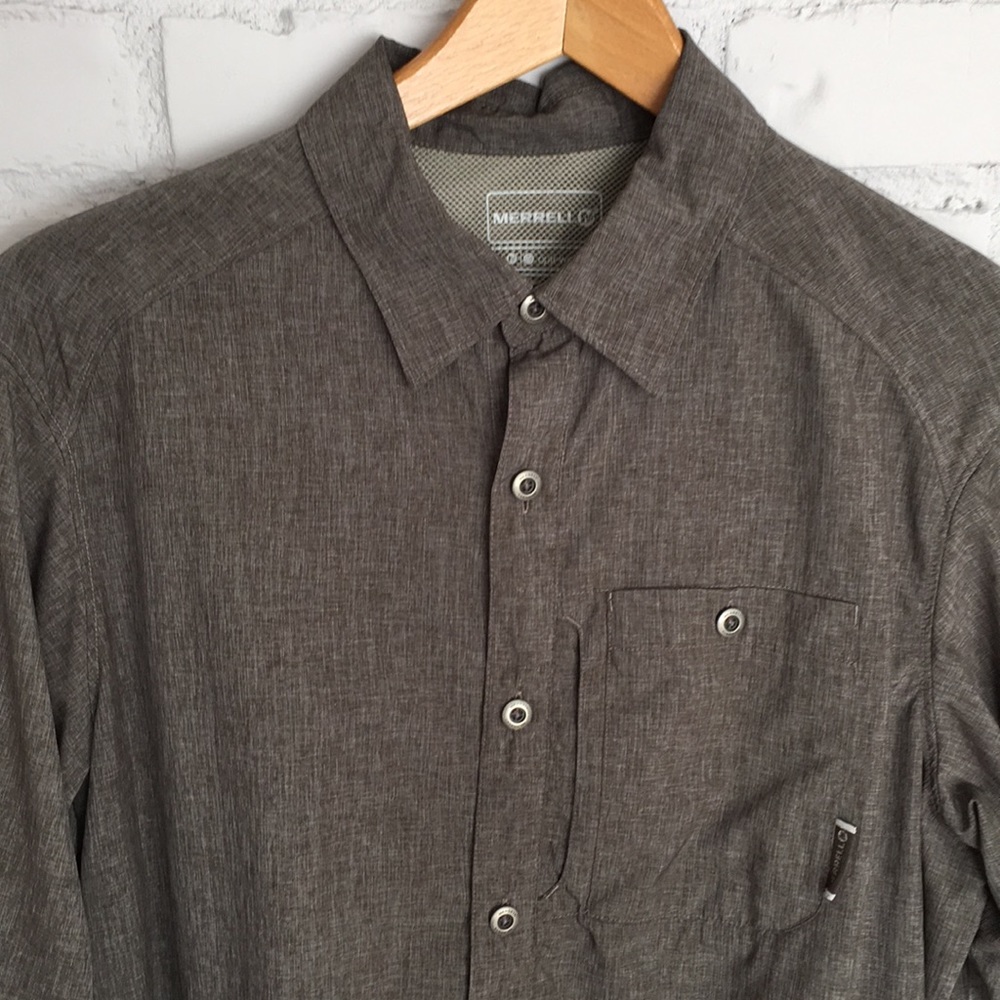 Merrell L/W Synthetic Button Down - image 2